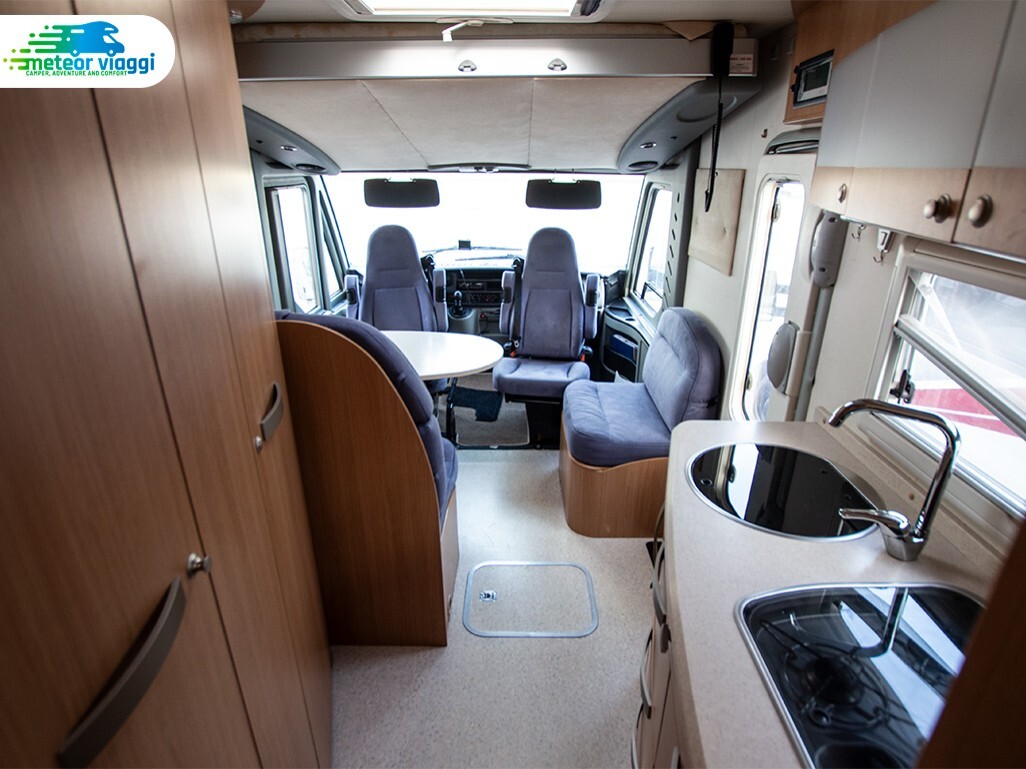 Motorhome 4 posti Adria Vision i707 sg
