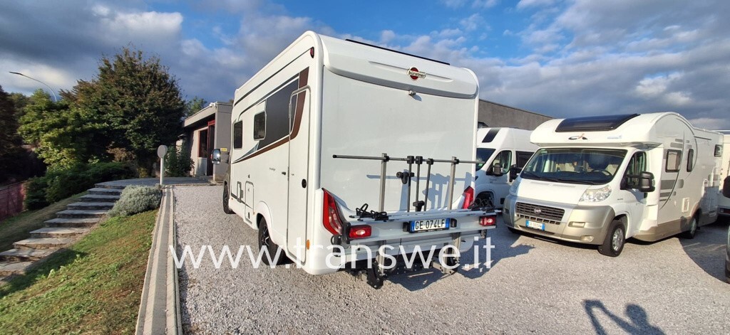 Bürstner Lyseo TD 684G Letto basculante anteriore