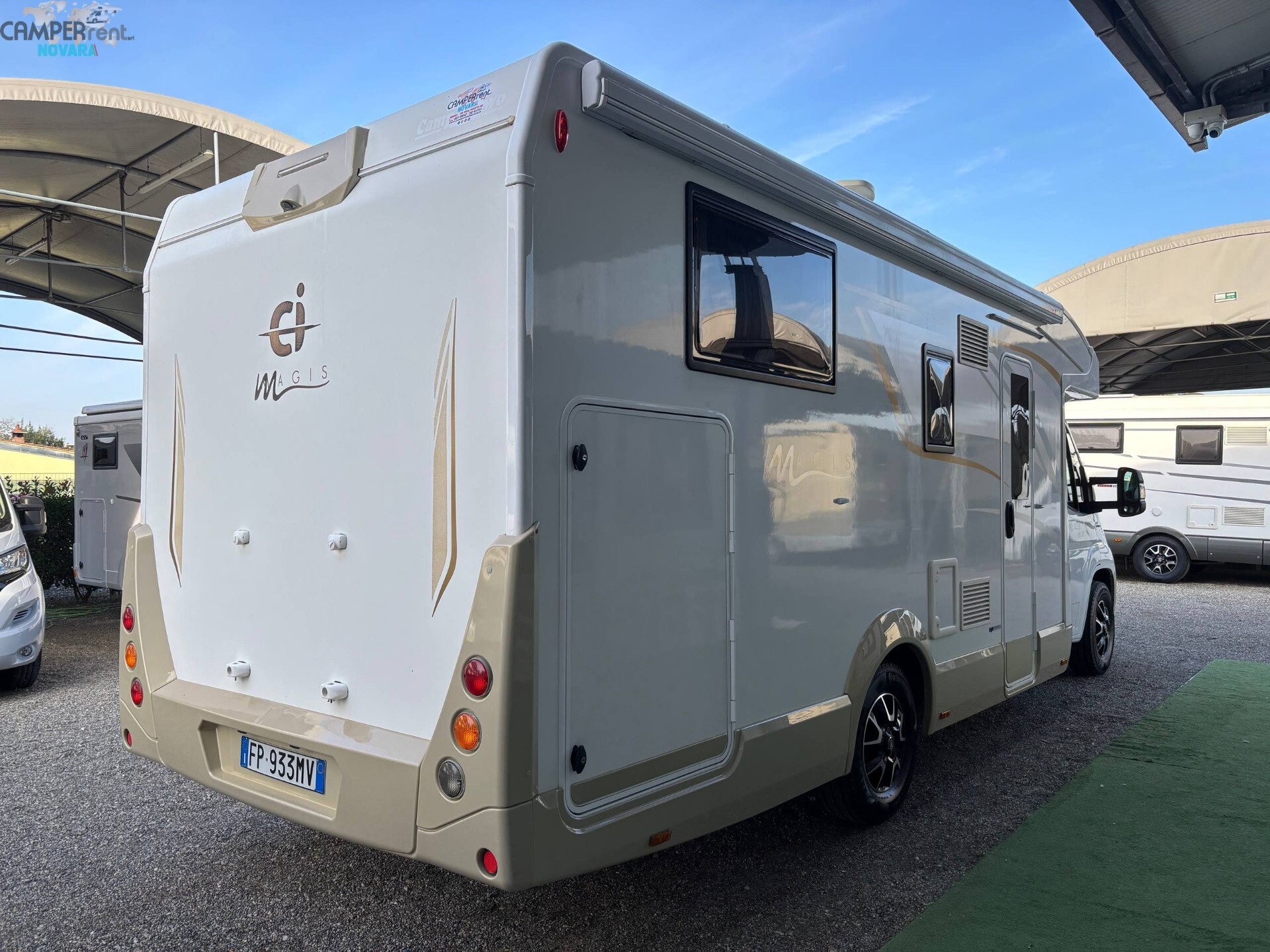 CI MAGIS 65 XT - Semintegrale con letto nautico ad