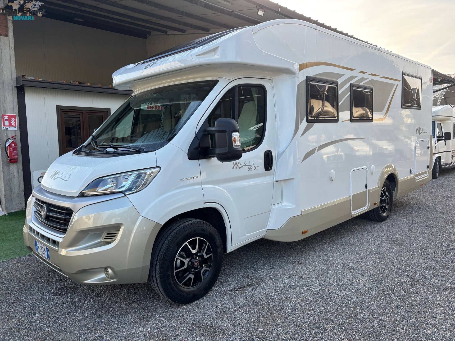 CI MAGIS 65 XT - Semintegrale con letto nautico ad