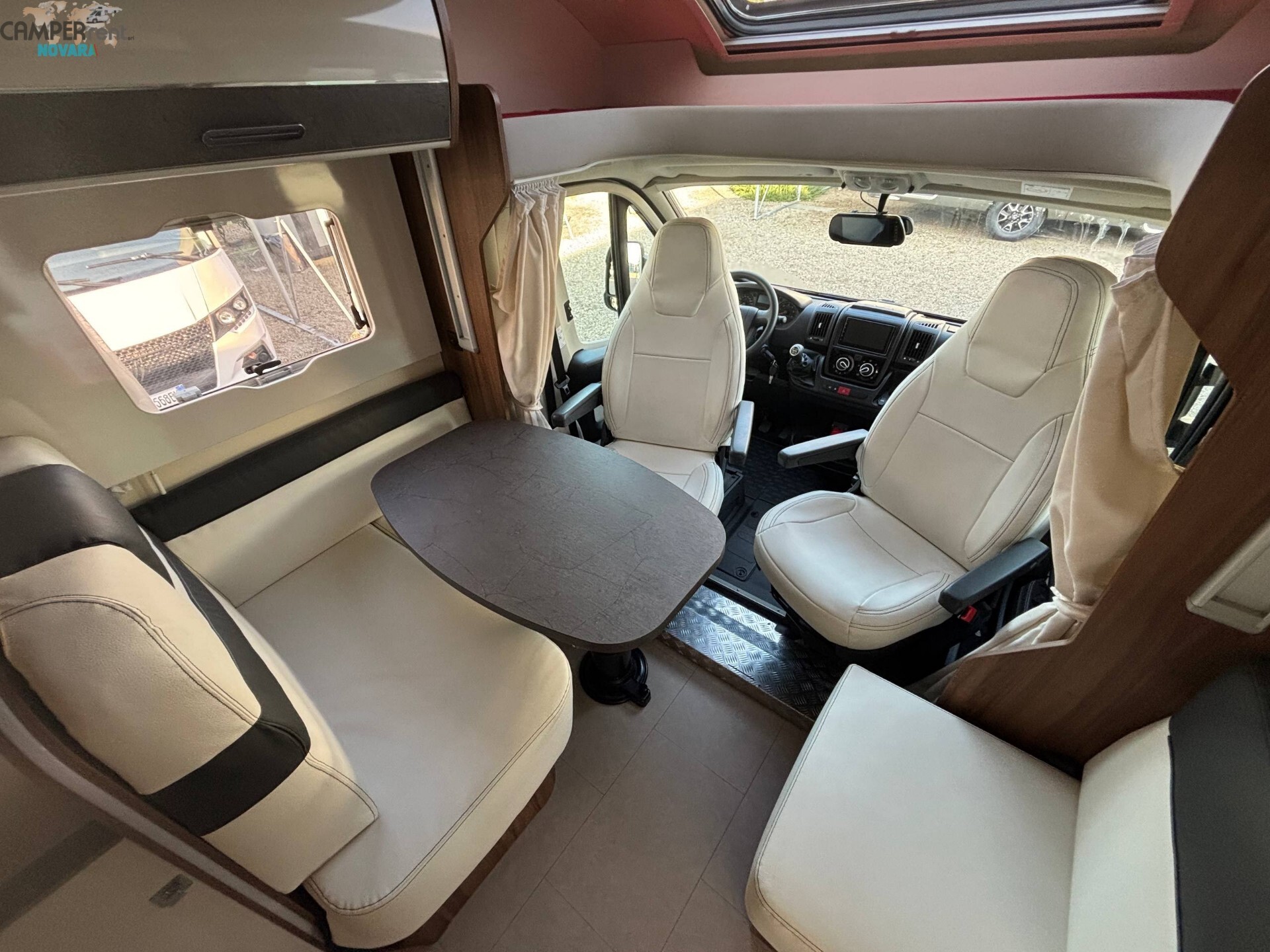 CI MAGIS 65 XT - Semintegrale con letto nautico ad