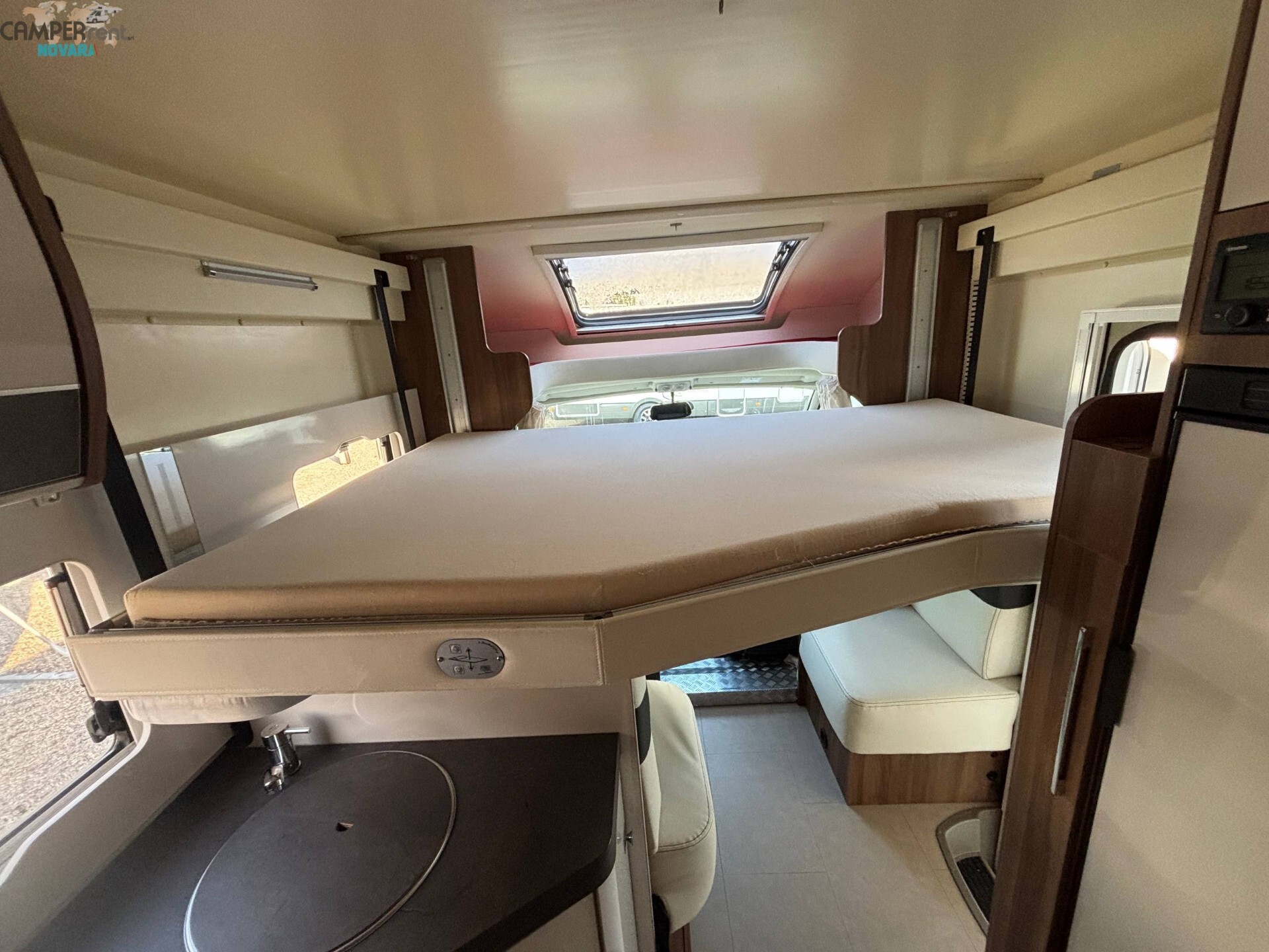 CI MAGIS 65 XT - Semintegrale con letto nautico ad