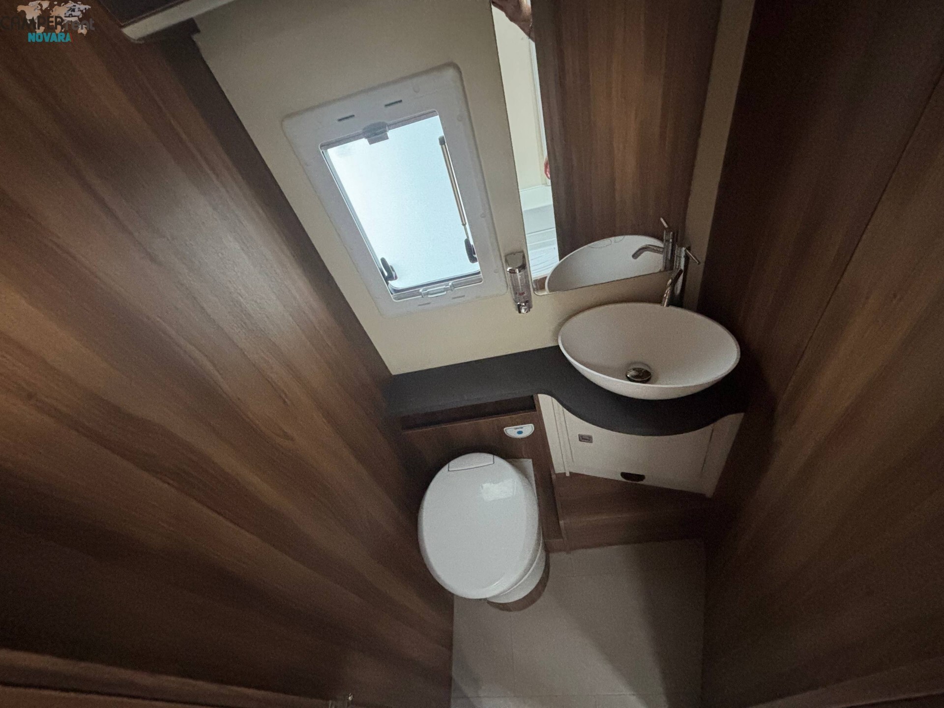 CI MAGIS 65 XT - Semintegrale con letto nautico ad