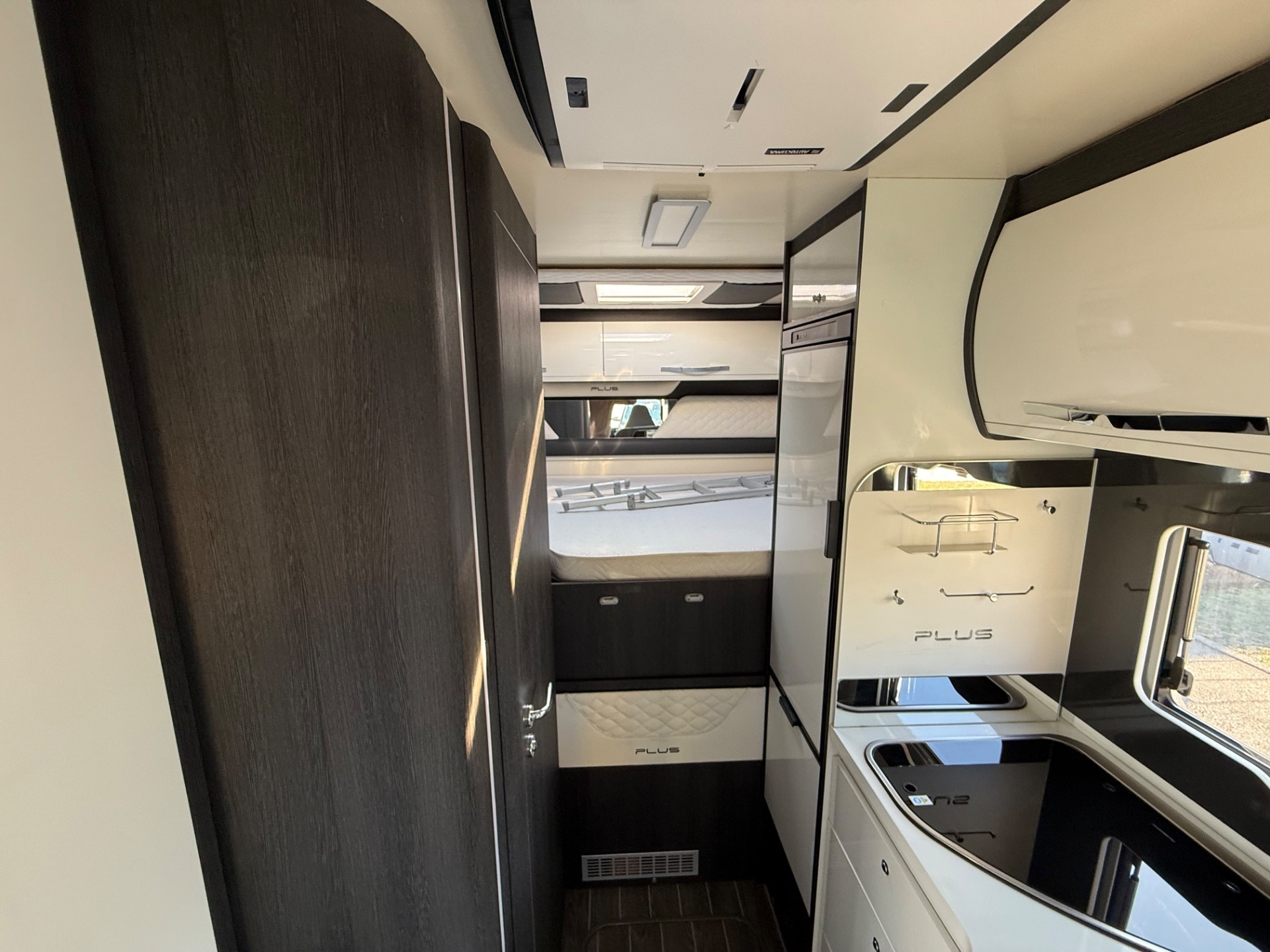 CI INTERNATIONAL MAGIS PLUS 94 XT 6.45M UNICO PROP