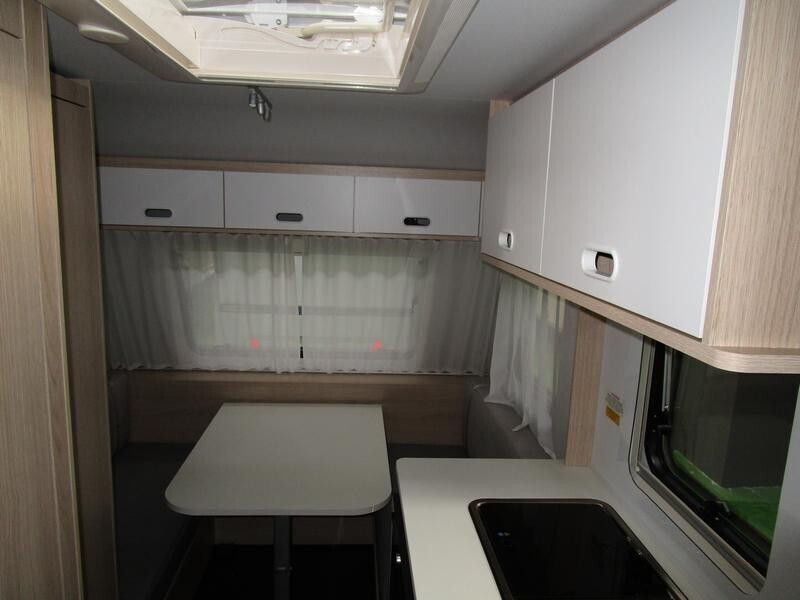 Adria Aviva 360DK 4 posti compatta, 900kg - 2025