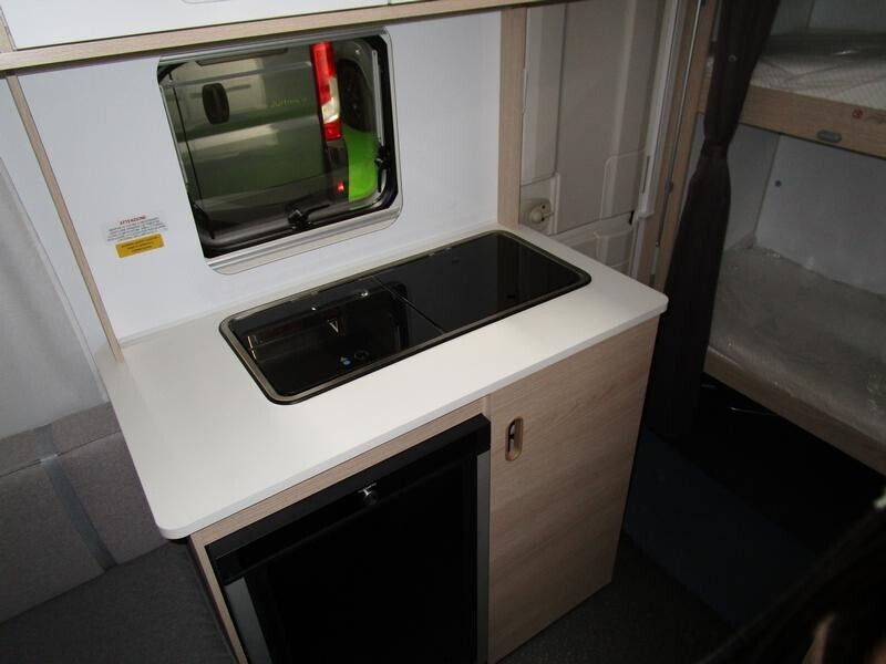 Adria Aviva 360DK 4 posti compatta, 900kg - 2025