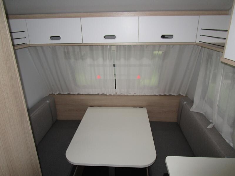 Adria Aviva 360DK 4 posti compatta, 900kg - 2025