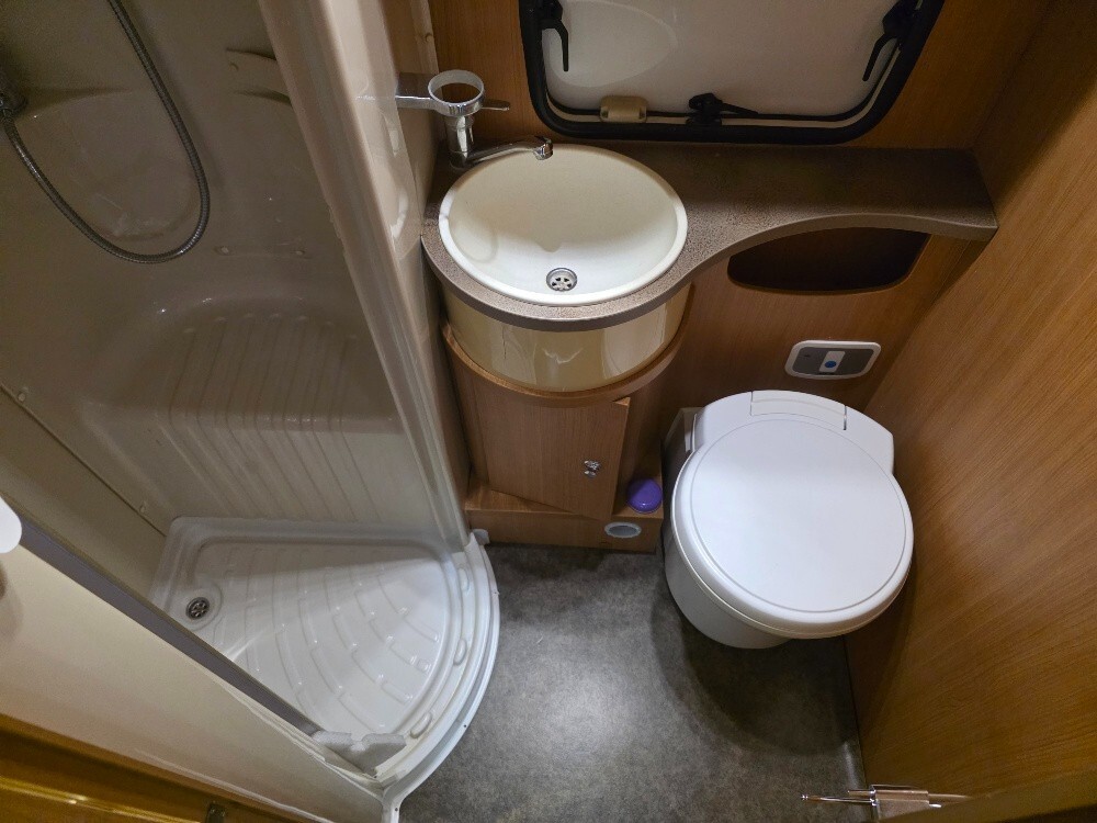 CAMPER CHALLENGER GENESIS 65