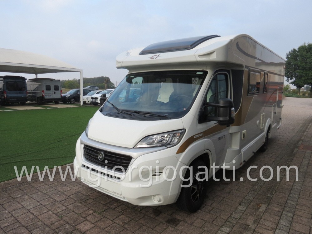 camper CI Magis Plus 98 XT semintegrale con garage