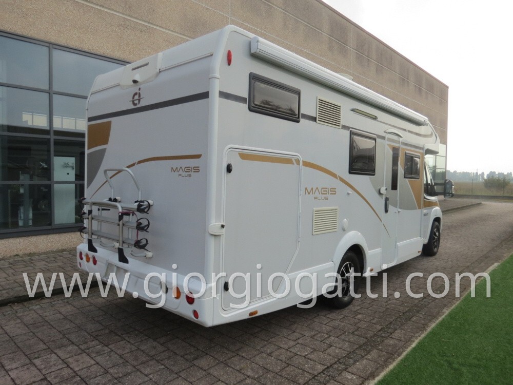 camper CI Magis Plus 98 XT semintegrale con garage
