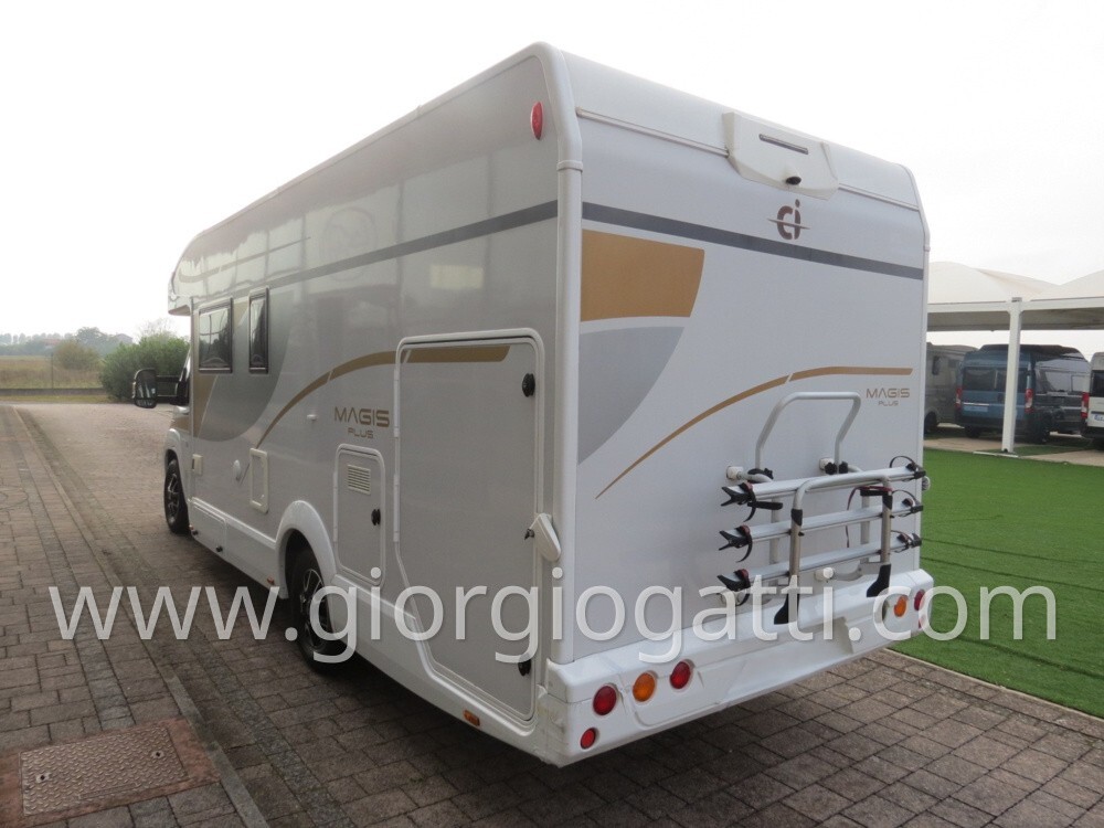 camper CI Magis Plus 98 XT semintegrale con garage