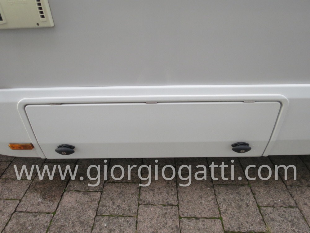 camper CI Magis Plus 98 XT semintegrale con garage