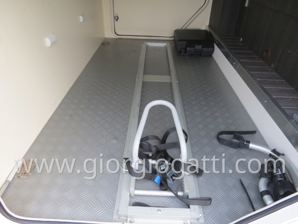 camper CI Magis Plus 98 XT semintegrale con garage