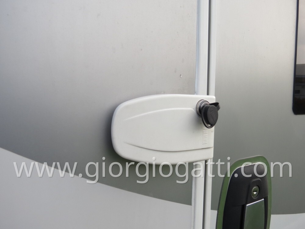 camper CI Magis Plus 98 XT semintegrale con garage