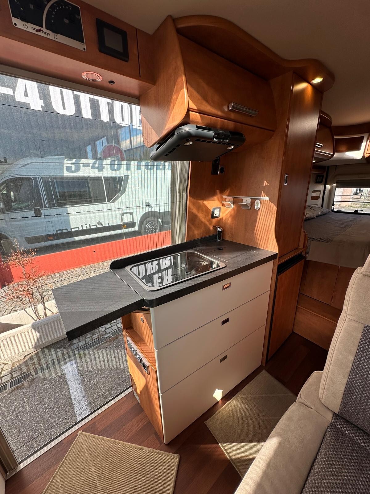Malibu Van 600 DB