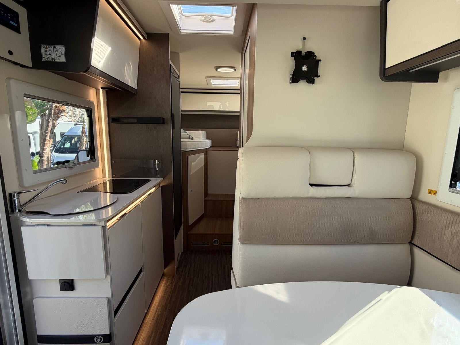 Elnagh Baron Compact 539 Matic 165 Hp '2025