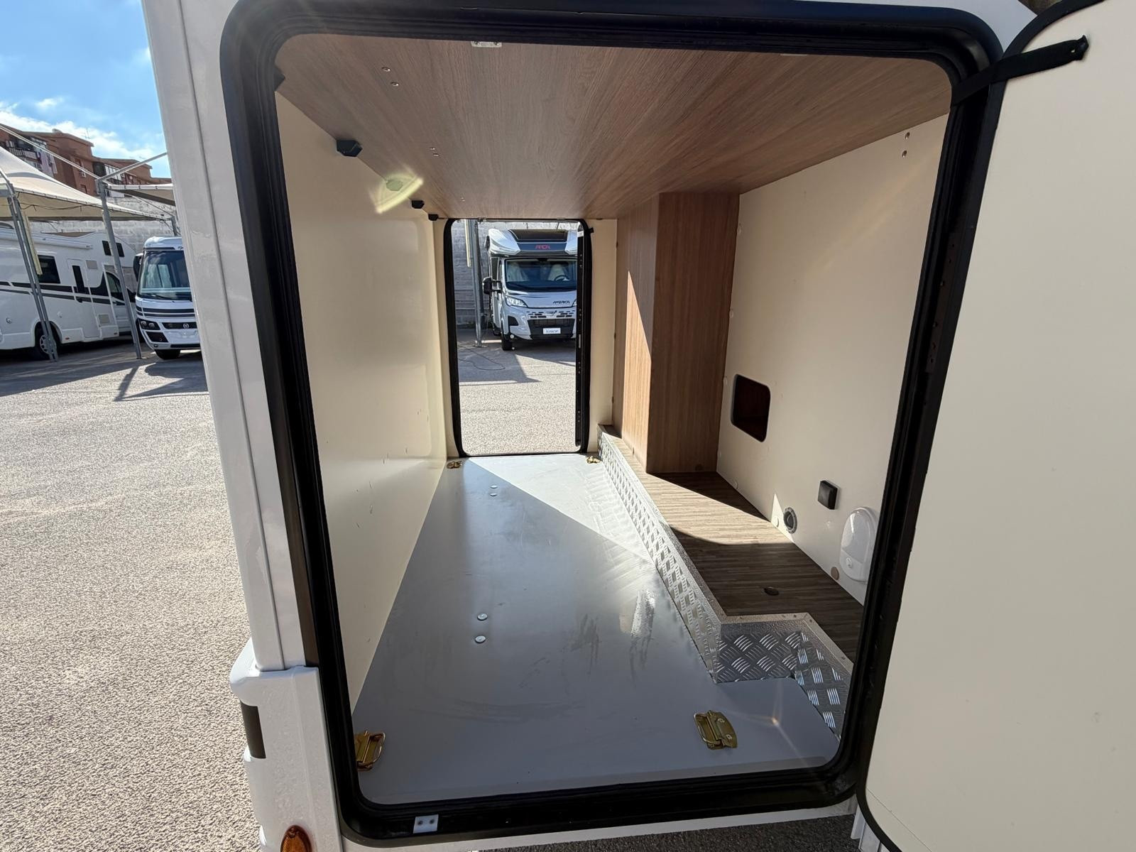 Elnagh Baron Compact 539 Matic 165 Hp '2025