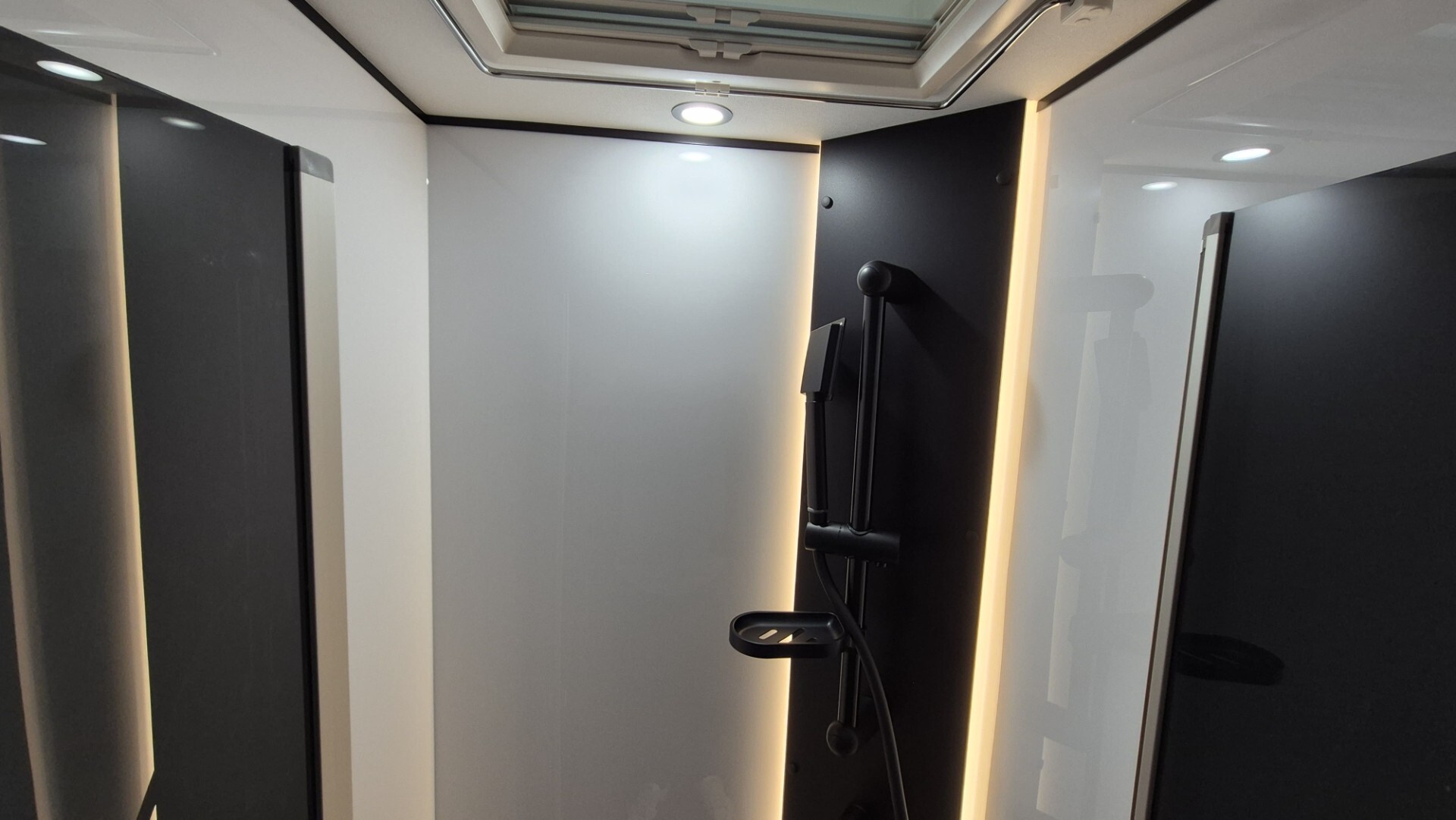 Chausson 777 TITANIUM LINE M27