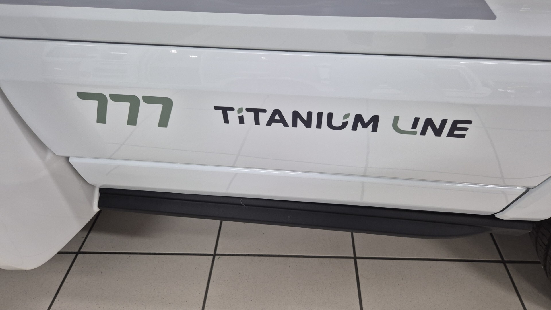 Chausson 777 TITANIUM LINE M27