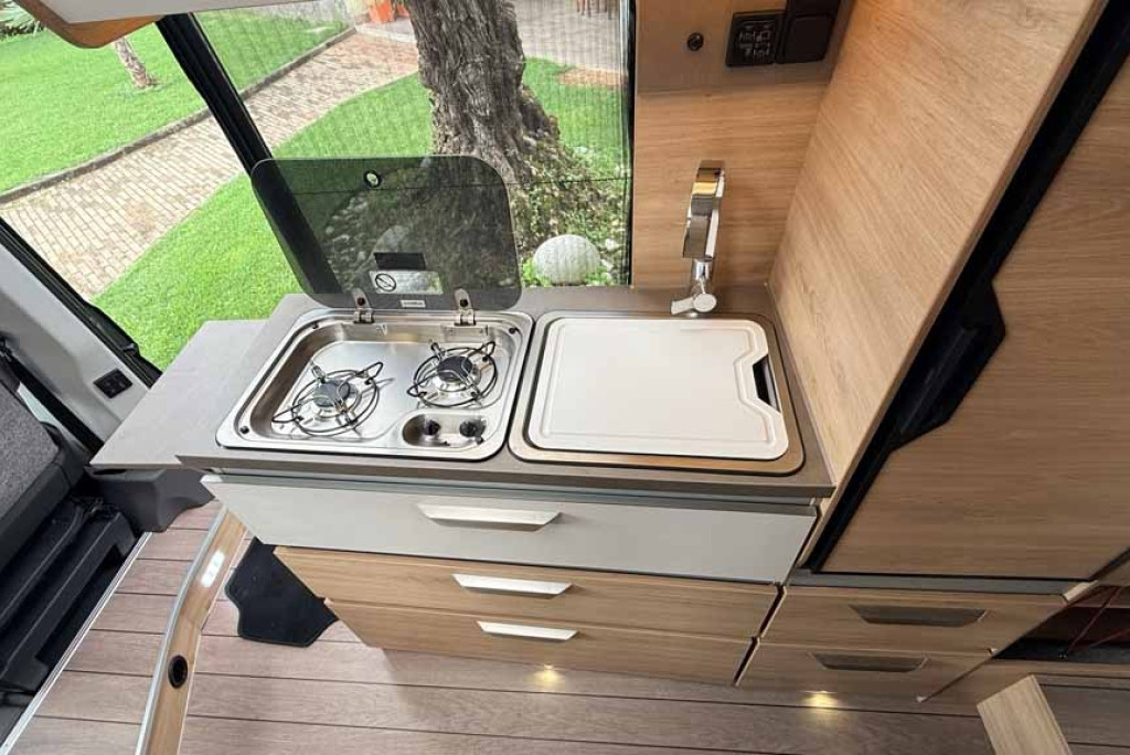 Knaus Boxdrive 680 ME - Il van con letti gemelli b