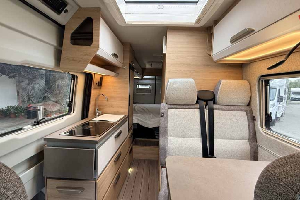 Knaus Boxdrive 680 ME - Il van con letti gemelli b
