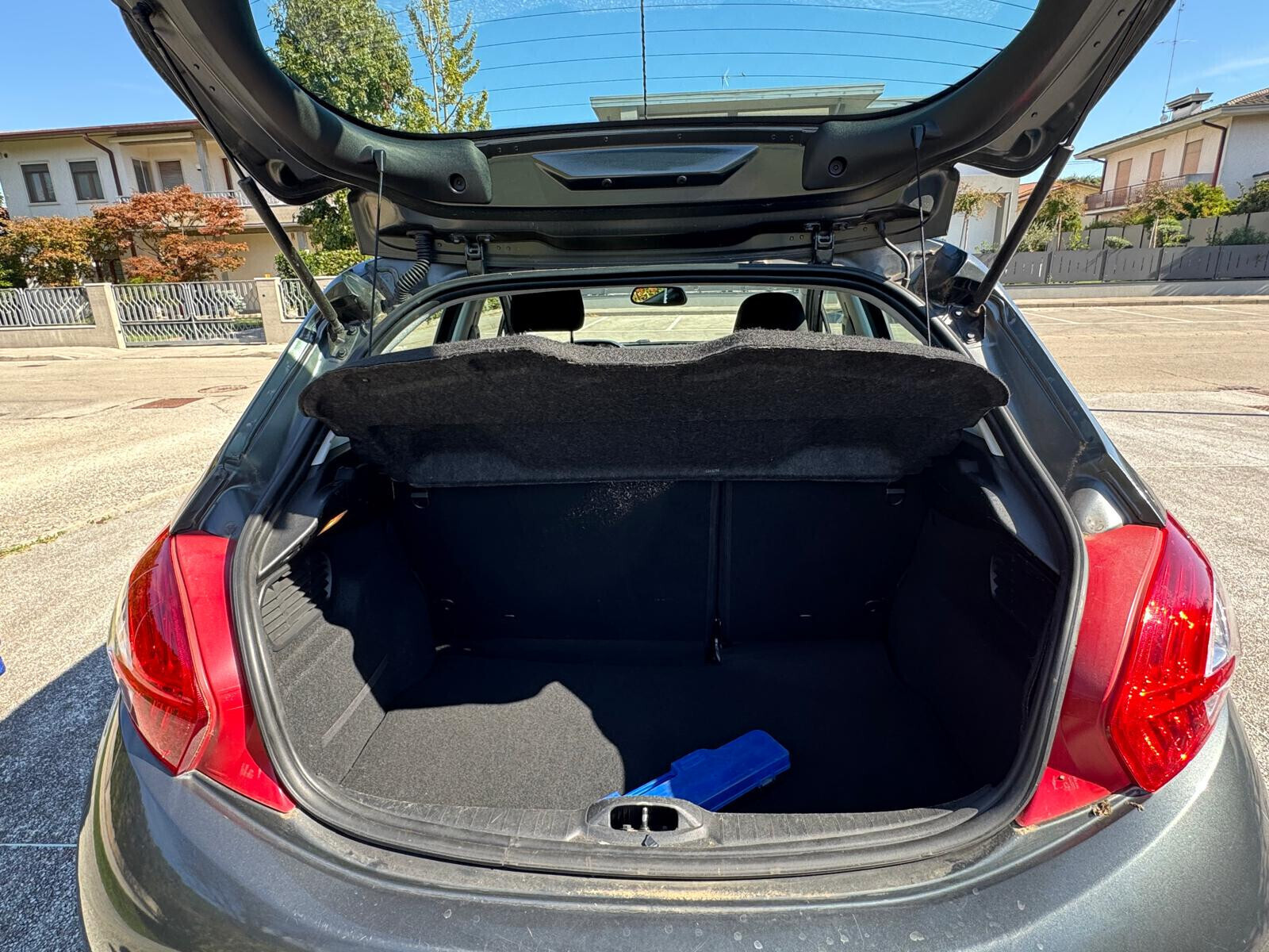 PEUGEOT 208 1.4 HDi 68 CV 5 Porte Allure – NAVIGATORE – 121.000 KM - dettaglio 13