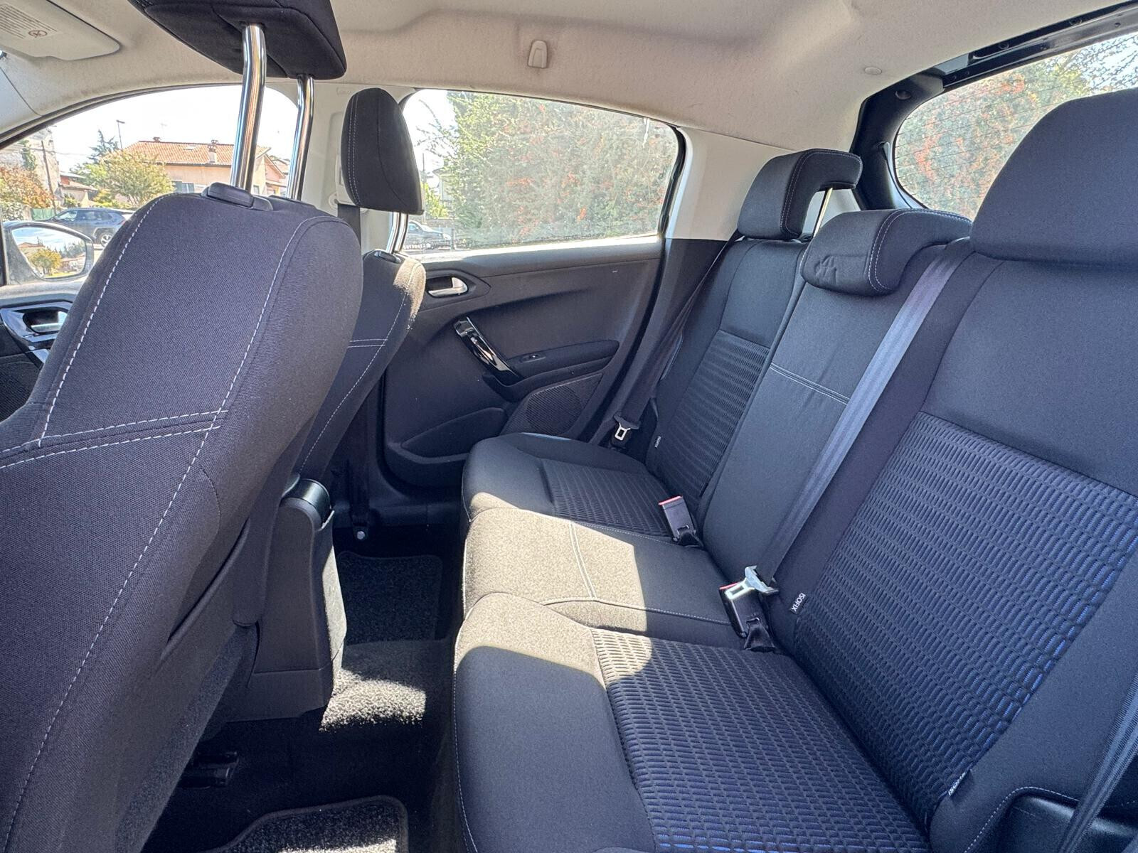 PEUGEOT 208 1.4 HDi 68 CV 5 Porte Allure – NAVIGATORE – 121.000 KM - dettaglio 15