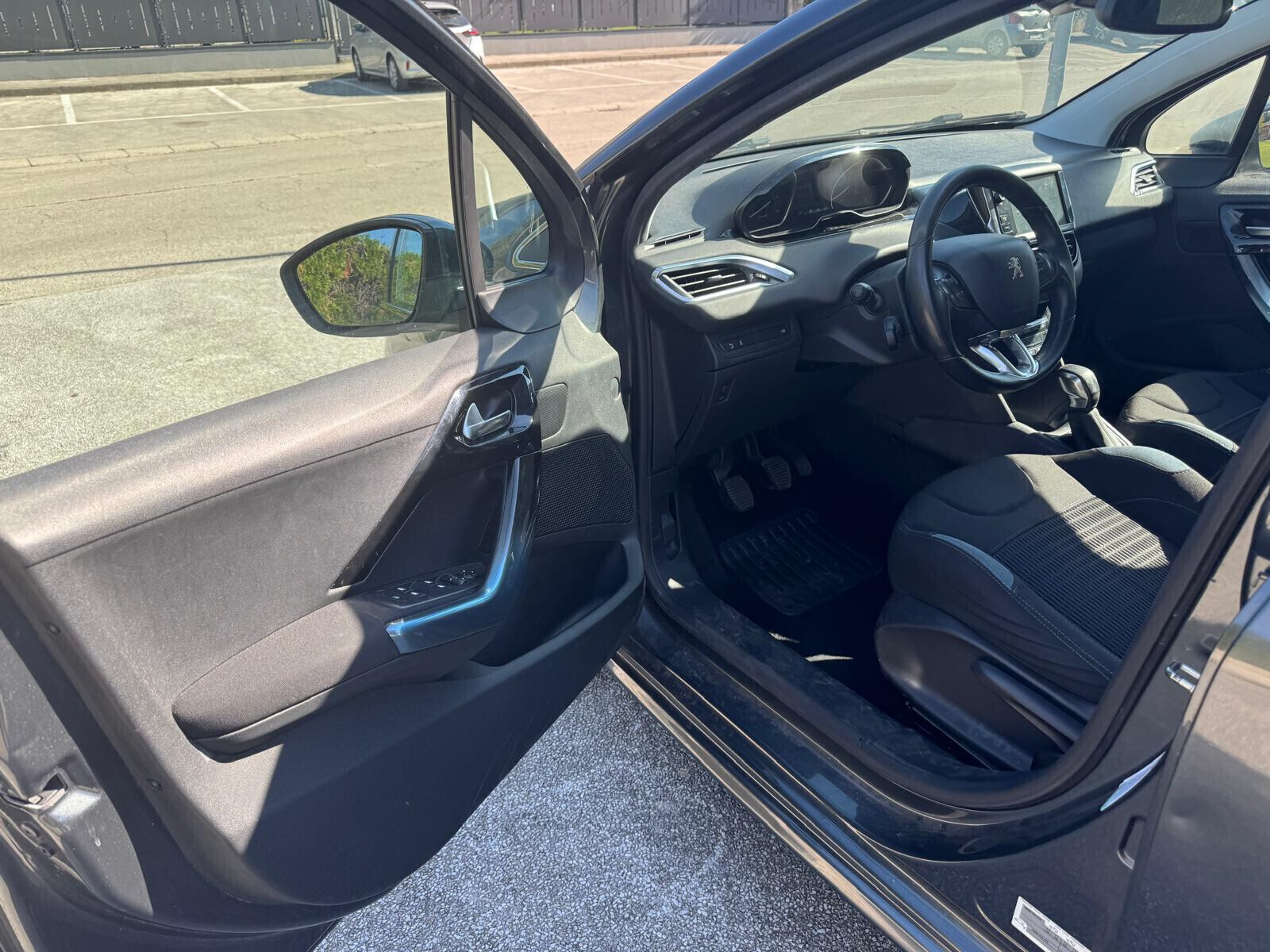 PEUGEOT 208 1.4 HDi 68 CV 5 Porte Allure – NAVIGATORE – 121.000 KM - dettaglio 17