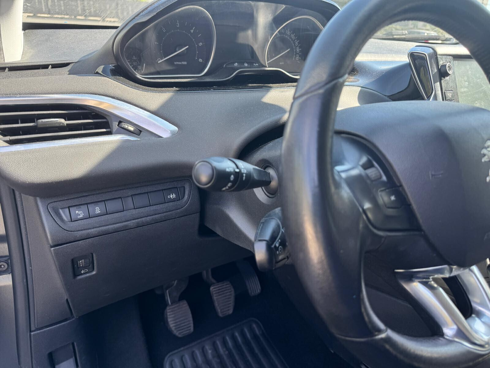 PEUGEOT 208 1.4 HDi 68 CV 5 Porte Allure – NAVIGATORE – 121.000 KM - dettaglio 20