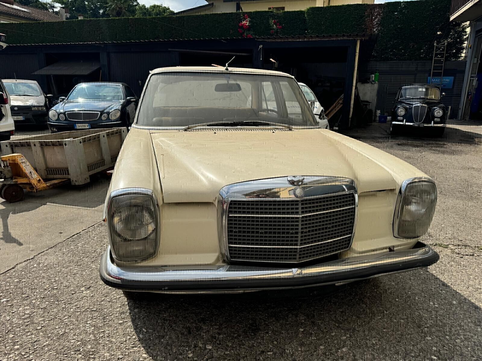 Mercedes-benz 200 Mercedes-Benz 200 D (W115) – Anno 1972 - dettaglio 2