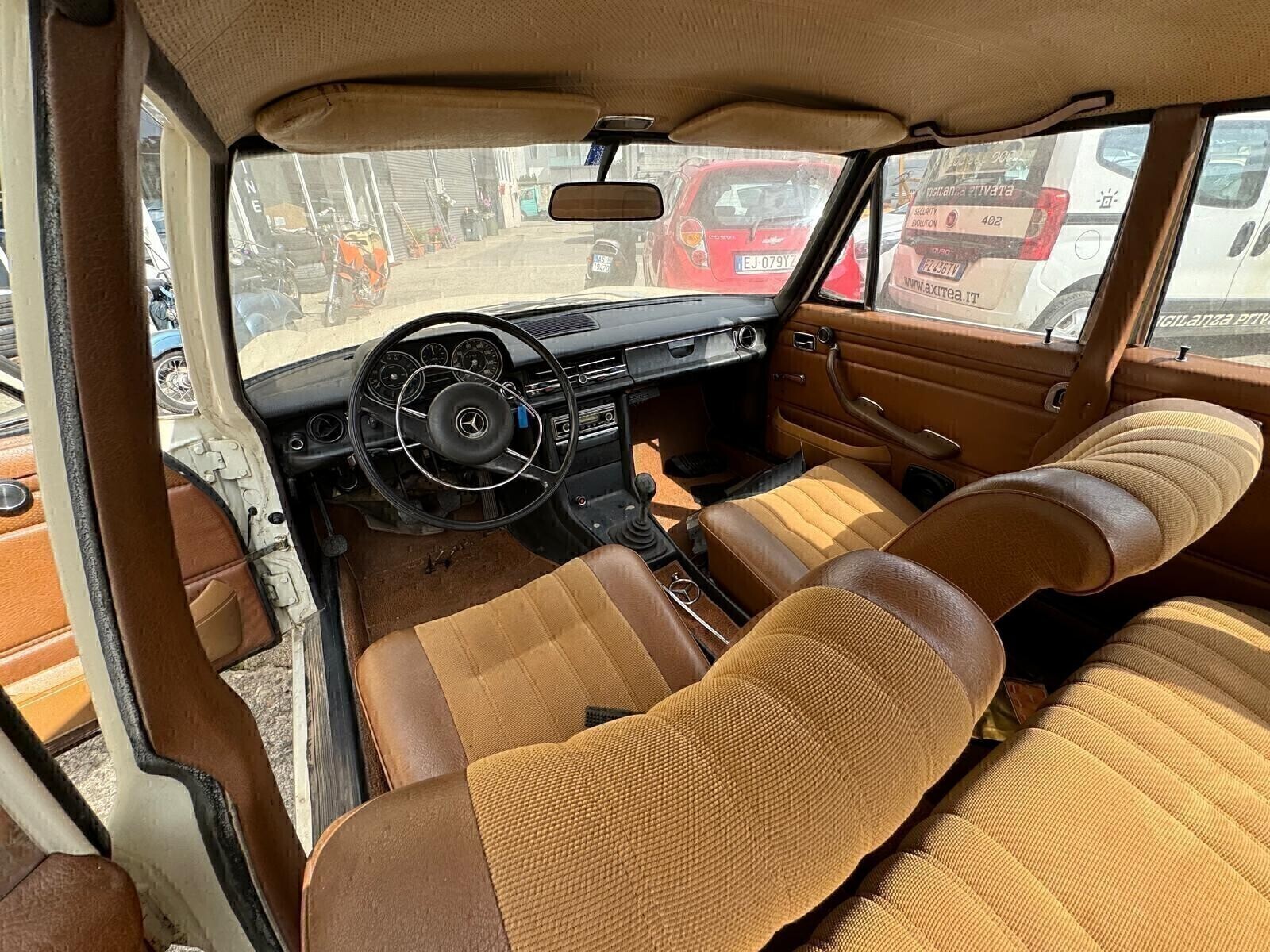 Mercedes-benz 200 Mercedes-Benz 200 D (W115) – Anno 1972 - dettaglio 12