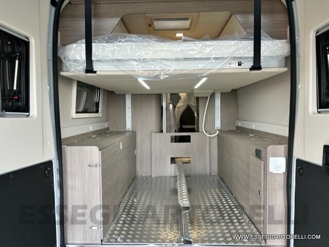 CHAUSSON PREMIUM VAN V 690 636 cm AUTOMATICO 160CV