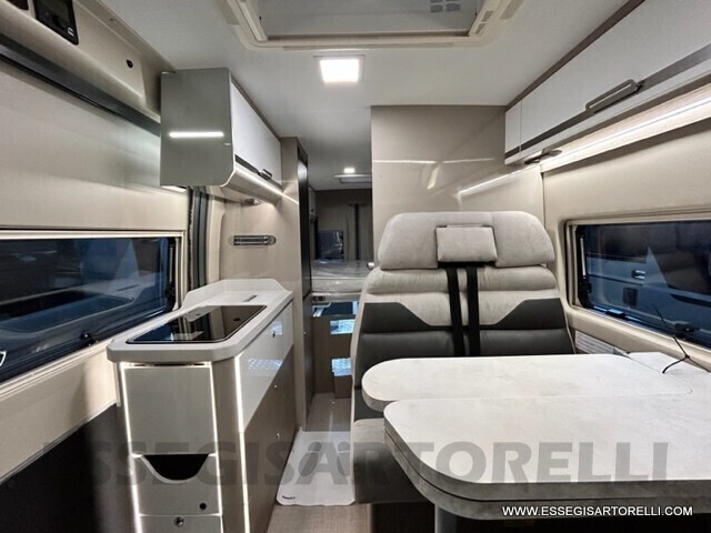 CHAUSSON PREMIUM VAN V 690 636 cm AUTOMATICO 160CV