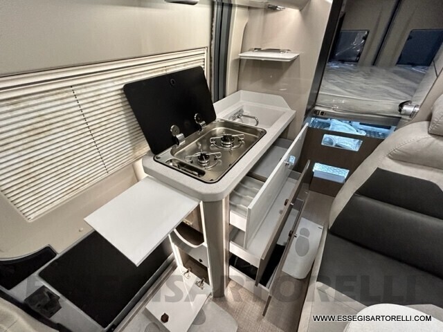 CHAUSSON PREMIUM VAN V 690 636 cm AUTOMATICO 160CV