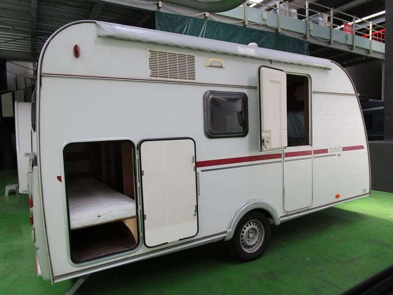 Adria Aviva 420L 4 letti meno di 6m 1100kg - 2016
