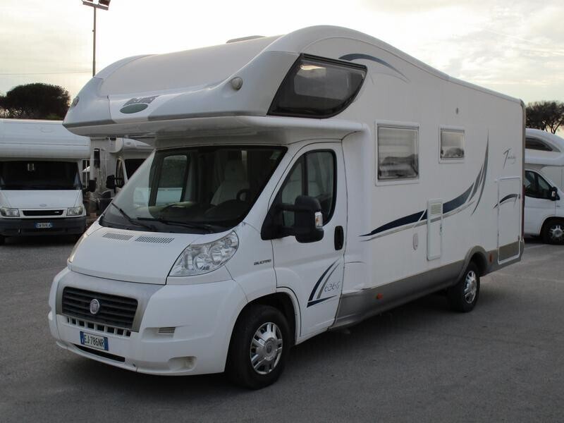 McLouis 636G con garage, Euro5 meno di 7m - 2011