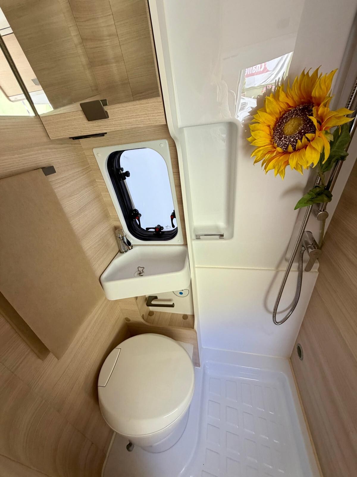 Challenger Van 114 Start Edition