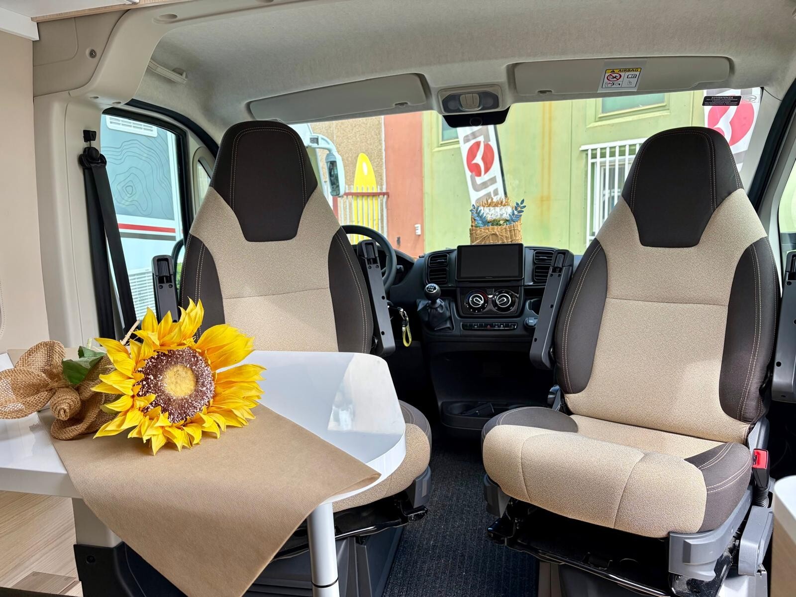 Challenger Van 114 Start Edition