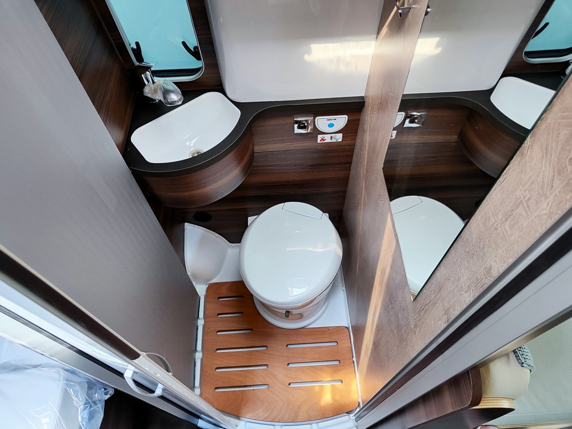 Laika Ecovip 540 - Furgonato 2 posti letto
