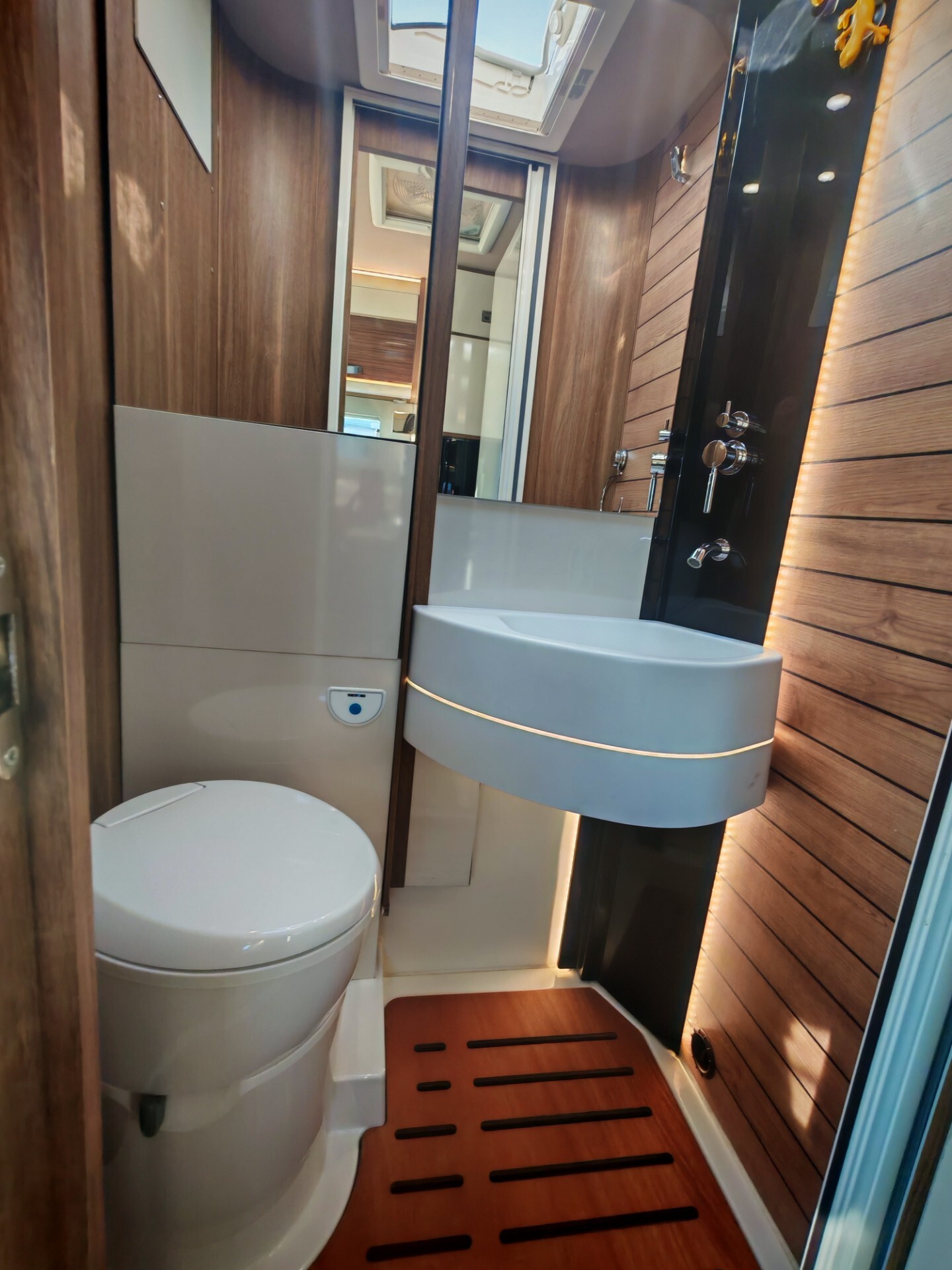 Mobilvetta K-YACHT TEKNO LINE